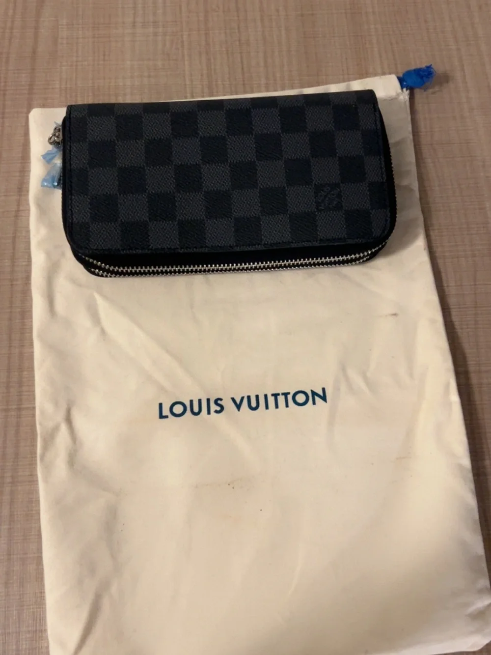 Louis Vuitton Damier Graphite Zip Wallet in Black and Gray